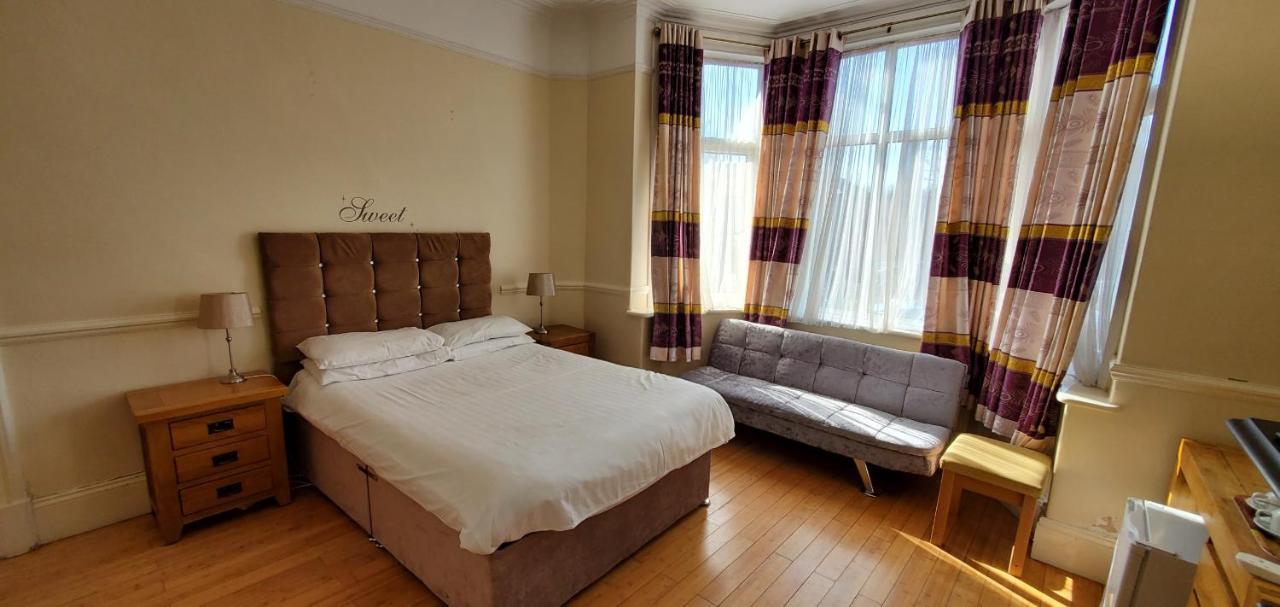 Diamonds Guest House Йорк Экстерьер фото